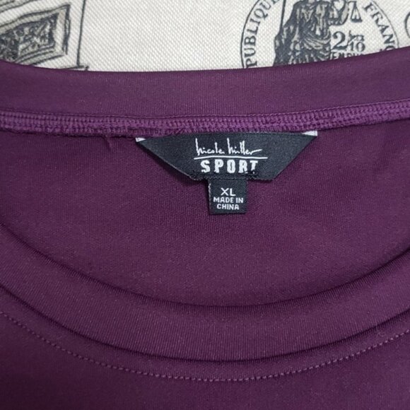 Nicole Miller Sport Scuba Striped Activewear Crewneck Sweatshirt - Picture 4 of 4